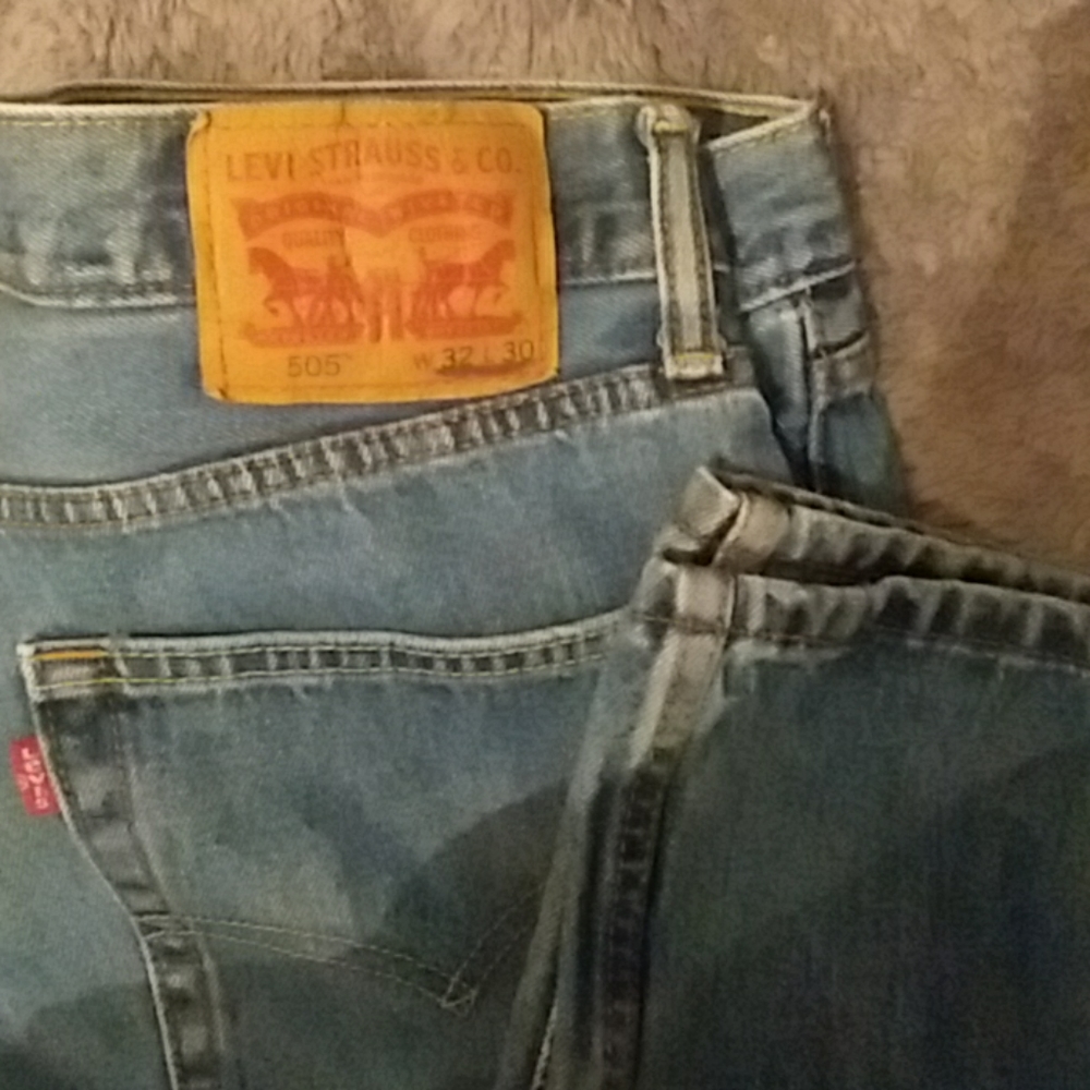 Levi's